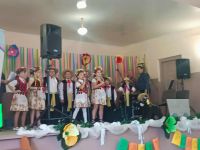 Zespół Promyczki na scenie