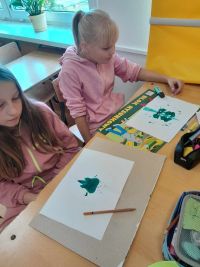 Projekt edukacyjny w kl. IV - Lekcja kleksografii