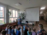 Uczniowie podczas prelekcji